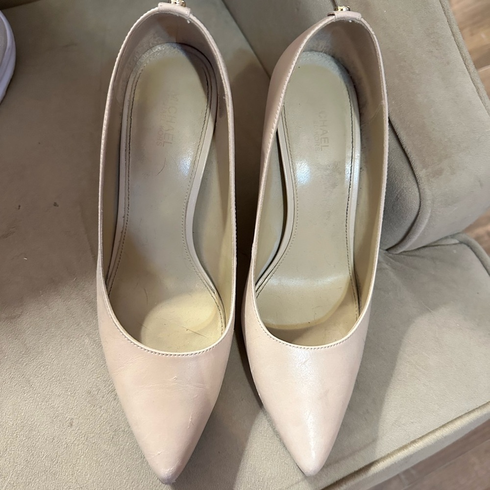MICHAEL Michael Kors Cream Stiletto Heels